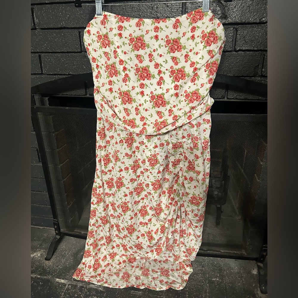 Strapless dress